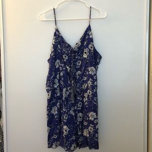 Xhilaration Blue Floral Romper (NEW W/O TAGS)
